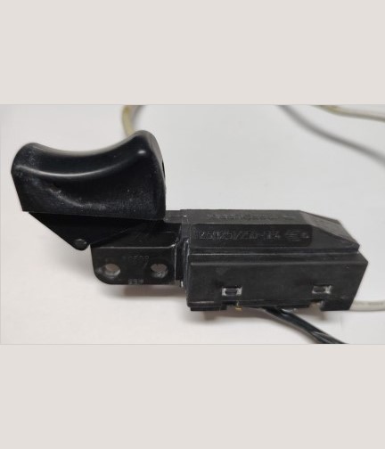 DEWALT DW368 389524-00 SWITCH (USED)